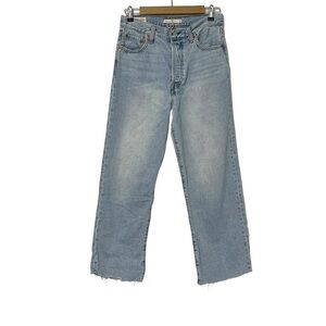 Levi’s Ribcage Straight Ankle Light Wash Jeans Size 29